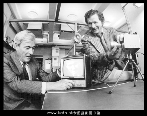 数码相机感光原件CCD之父Willard Boyle 数码相机感光原件CCD之父Willard Boyle在工作
